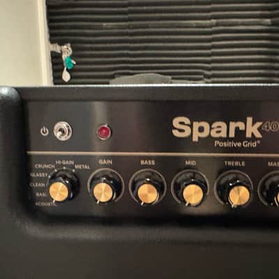 Positive Grid Spark 40 40-Watt 2x4" Modeling Guitar Combo, uLooper, Sparkcontrol foot switch, Spark bag image 20