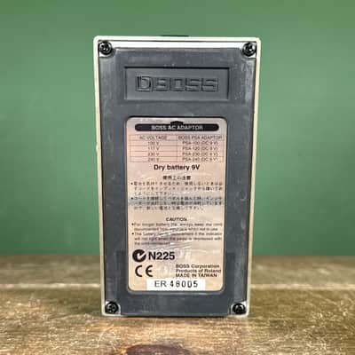 Boss TR-2 Tremolo (Silver Label) 1997 - Present - Green image 3