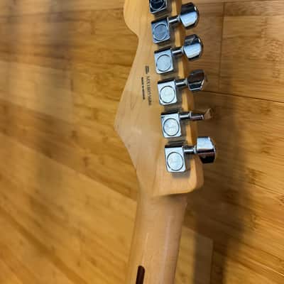 Fender FSR Special Edition Standard Stratocaster with Maple Fretboard 2018 - Black image 10