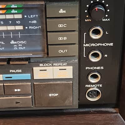 TEAC TEAC V-909RX is a vintage 3-motor auto-reverse stereo cassette 80s - Dark wood image 5