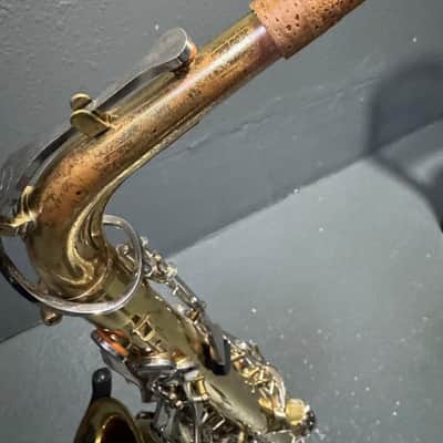 Vito Student Model Alto Saxophone (Used) image 8