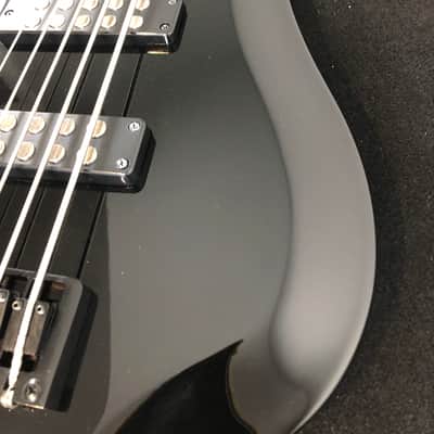 Harley Benton B-550 BK 2022 Gloss Black 5-String w/ Black Hardware - Active/Passive Switch - LEFTY image 4