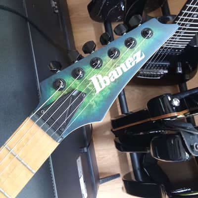 Ibanez RGDIX6MPB-SBB Iron Label Surreal Blue Burst sent in a case image 5