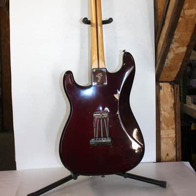 2006 Fender Standard Stratocaster Made in Mexico Midnight Wine W/Hard Shell Case image 11