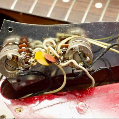 1984 Fender Fullerton Reissue 1962 Jazz Bass Factory Candy Apple Red over Three Tone Burst image 13