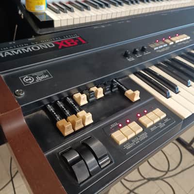 Immagine Hammond XB-1 - 16