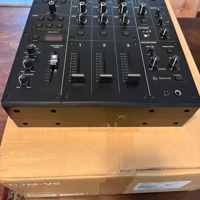 AlphaTheta DJM-V5 2025 - Black image 6