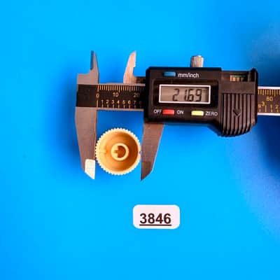 Fender Rumble 15 (PR2490) Bass Amp Part: D-Shaft Beige Control Knob Cover Cap image 6
