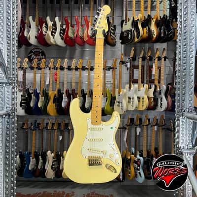 Fender 1982 Stratocaster The Strat Arctic White True Vintage image 2