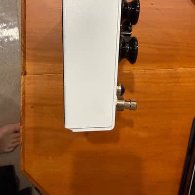 Keeley Zoma Stereo Reverb / Tremolo 2024 - Present Limited Christmas Edition image 5