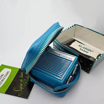1960'S Alaron Mod. B-77 Solid State Radio w/ Box, Case & Paperwork - Blue image 3