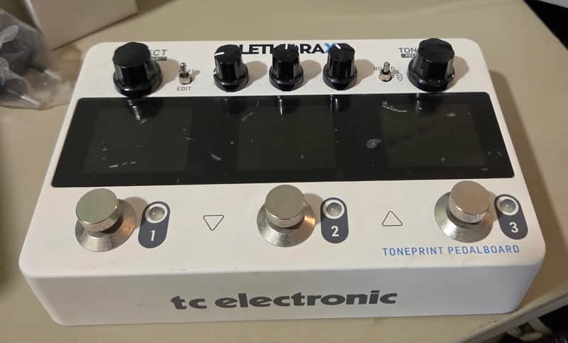 TC Electronic Plethora X3 TonePrint Multi-Effects Pedalboard 2021 - Present - White image 1