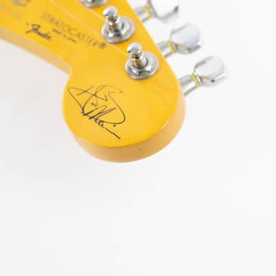 Squier Hank Marvin Stratocaster 1991 Fiesta Red image 14