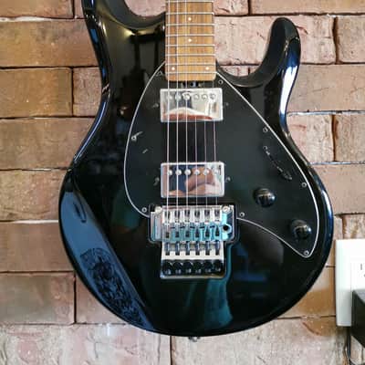 Ernie Ball Music ManSilhouette HH Double Locking Tremolo 2013Black image 2