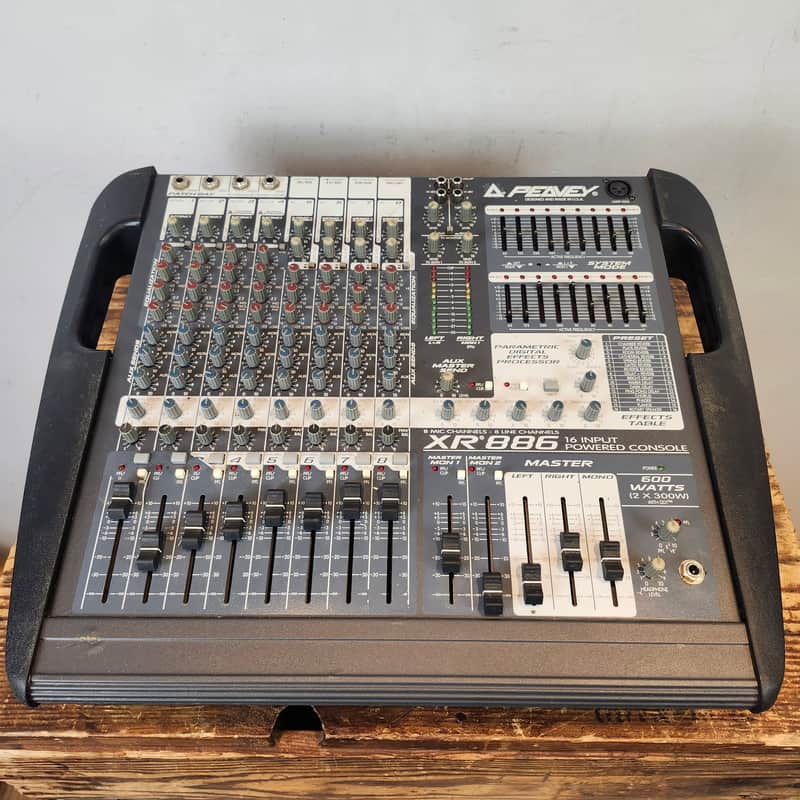 Peavey XR-886 16 Channel Powered Console Mixer | Reverb