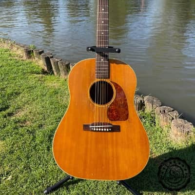 1952 Gibson J-50 with its OHSC image 1