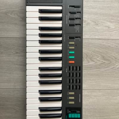 Vintage Yamaha PSR-21 ‘80s Synth