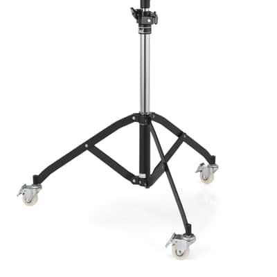 Pearl 18X24 Trap Table W/ Casters image 4