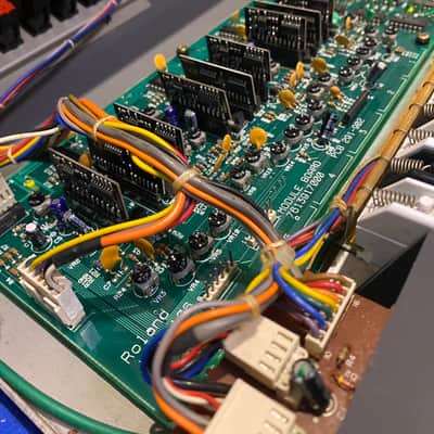 Roland Juno-106 61-Key Programmable Polyphonic Synthesizer image 5