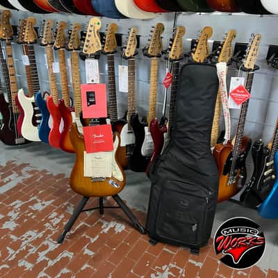 Fender American Performer Stratocaster Honey Burst image 8