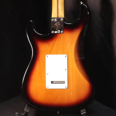 Fender 70th Anniversary Player Stratocaster 2023 - Present - Anniversary 2-Color Sunburst image 3