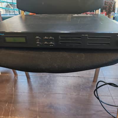Roland U-110 PCM Sound Module 1988 - 1990 - Black