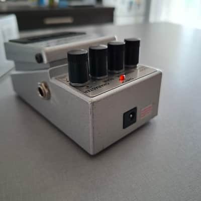 Boss FB-2 Feedbacker/Booster 2011 - Present - Silver image 6