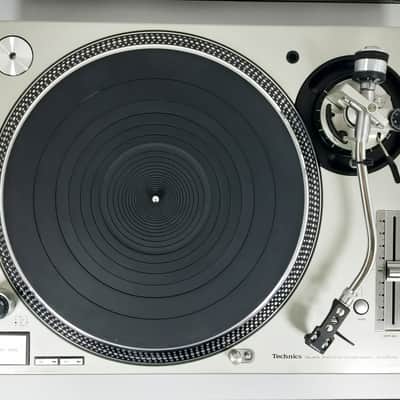 Technics SL-1200M3D Quartz Direct Drive Turntable System 2000s - Silver image 2