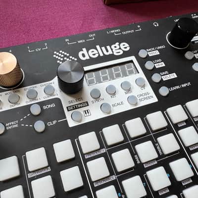Synthstrom Audible Deluge + 256GB SD Card + DeckSaver + Carry Bag - 64-Voice Desktop Synthesizer with Numeric Display 2016 - 2022 - Black image 6
