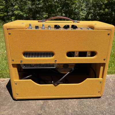 Fender '57 Custom Deluxe 2-Channel 12-Watt 1x12" Guitar Combo 2016 - Present - Lacquered Tweed image 2