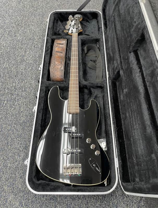 2020 Fender Aerodyne Jazz Bass 2020 MIJ Black 4-String Made in Japan w Hard Case & Strap Excellent image 1