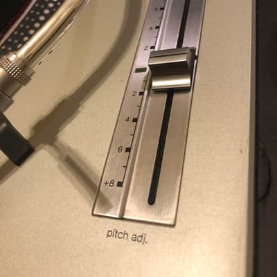 Technics SL-1200 MK2 1979 Silver image 8