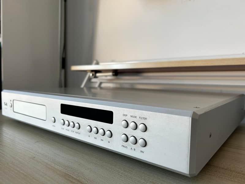 T+A Pulsar CD 1230 R Professional CD Player - Silver image 1