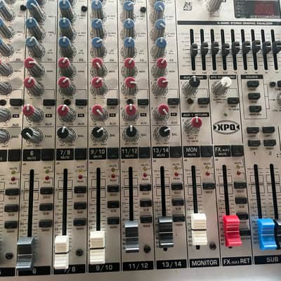 Behringer Eurorack UB1832FX-Pro 18-Input 3/2-Bus Mic / Line Mixer with Multi-Effects Processor 2000s - Silver image 4