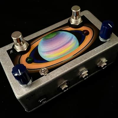 Saturnworks 2 Channel 2:1 Active Mixer Pedal + Switches + Phase Inversion, Crafted in California