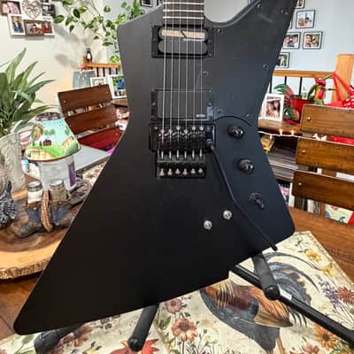 Schecter Jake Pitts Signature E-1 FR S Sustainiac - black finish over ash body, MINT image 2