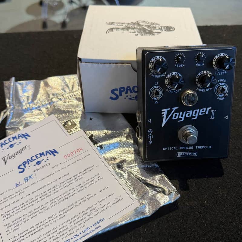 Spaceman Limited Edition Voyager I Black Optical Analog Tremolo Pedal (Pre-Owned)