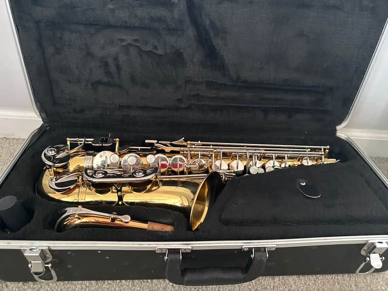 Giardinelli GAS-300 Alto Saxophone