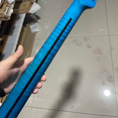 1 Round stainless steel 22 frets blue gloss finish flame Maple guitar neck 25.5inch hole 10mm 。1 image 1