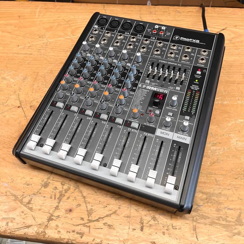 Mackie ProFX8 Mixer Bild 1