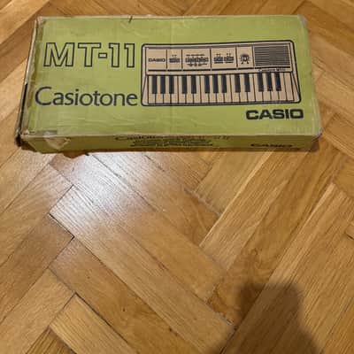 RARE Vintage Casio Casiotone MT-11 1980s Analog Synthesizer Keyboard image 3