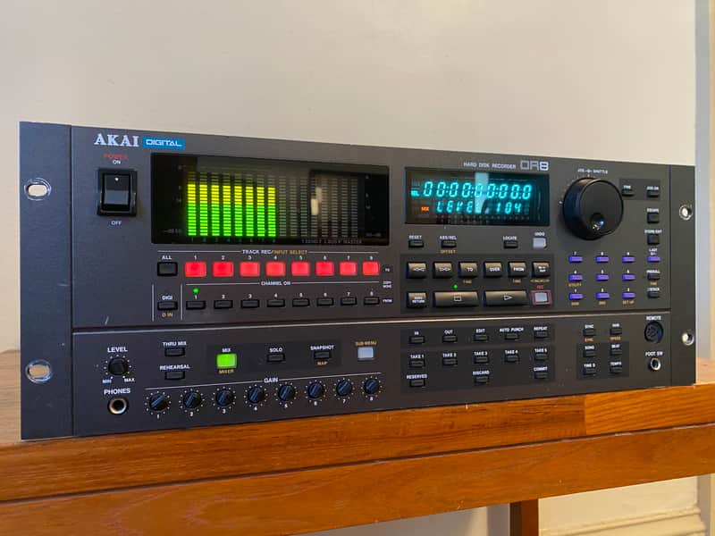 AKAI DR8 8トラックハードディスクレコーダーアカイ Akai DR8 8 Track Hard Disc Recorder. Version 2.32. Digital