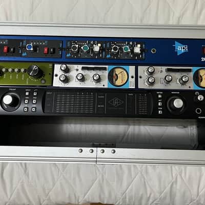 API 212L 225L pair in rack - Preamp Compressor image 4