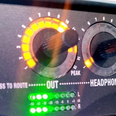 AKG - DMM8 U Automatic Mixer image 3