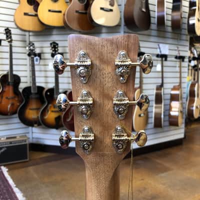 Yamaha Storia I Solid Top Concert Acoustic-Electric Guitar Satin White image 8