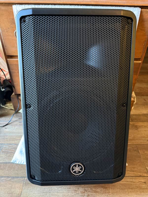 Yamaha DBR12 12" Active Speaker 2014 - Present - Black image 1