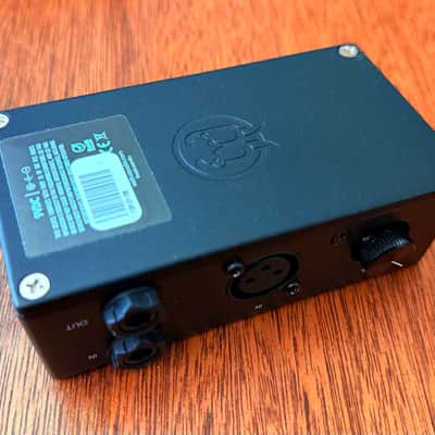 Walrus Audio Canvas Passive Re-Amp Unit 2023 - Present Black w/ Rainbow Graphic image 2