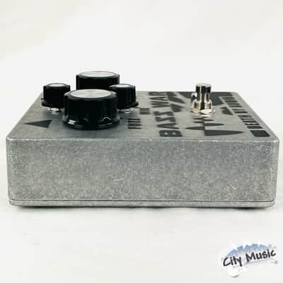 Used Death By Audio Bass War Fuzz Guitar Effects Pedal ♫ image 7