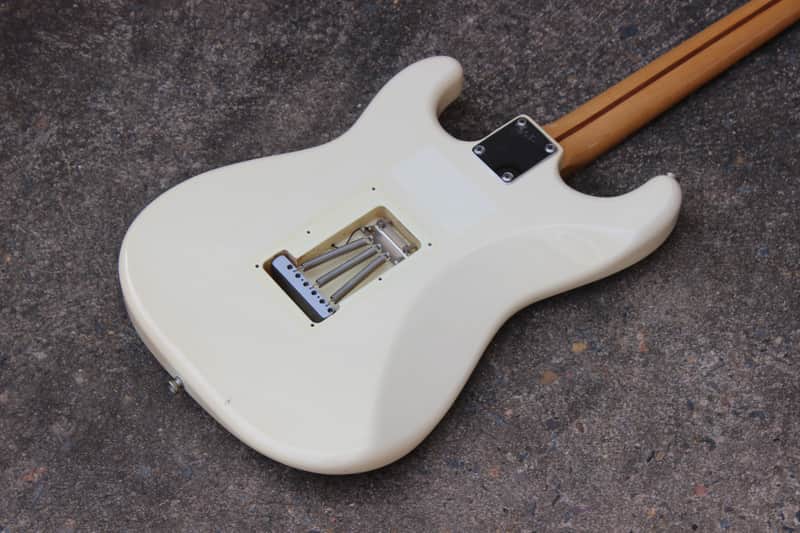 1986 Fender Japan Medium Scale Stratocaster ST-314 (White) w/Gig