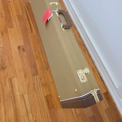 Fender Classic Series Wood Stratocaster / Telecaster Case 2026 image 2